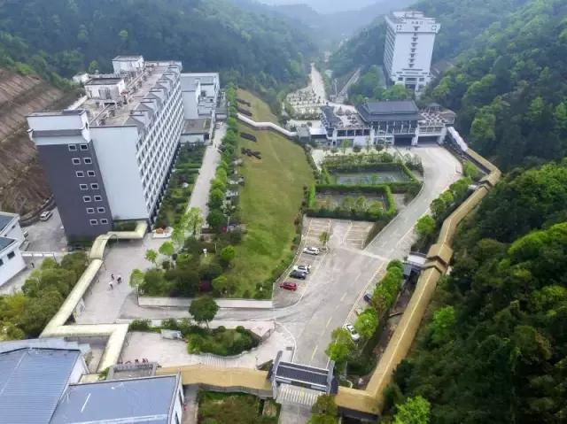 广东第一硫磺温泉度假村,广东自然生态温泉