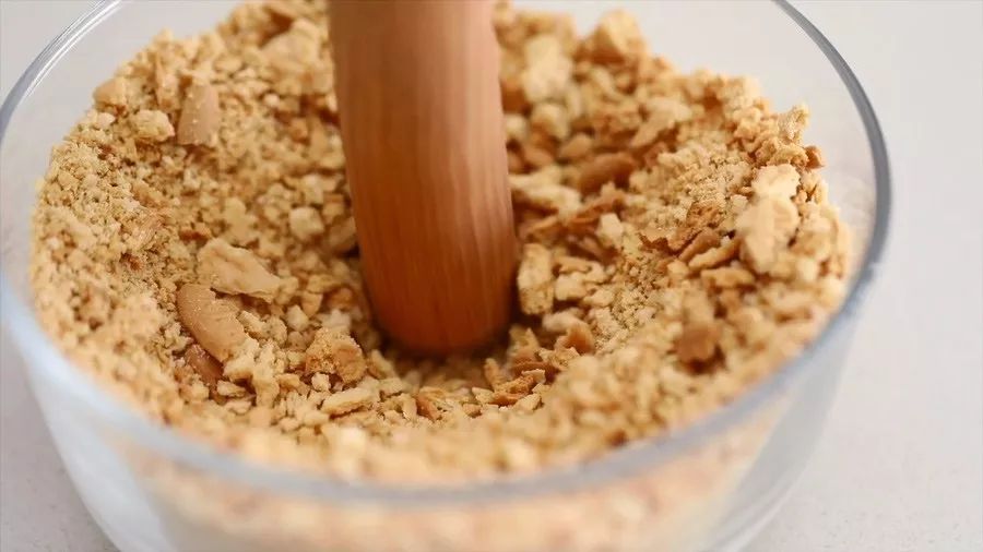 自己做裱花蛋糕简单方法,做蛋糕的简单方法裱花