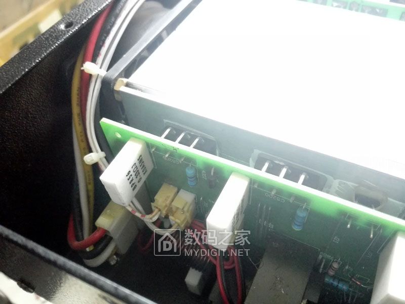 维修BATELCE400专业大功率功放，解决LOAD红灯报警故障问题