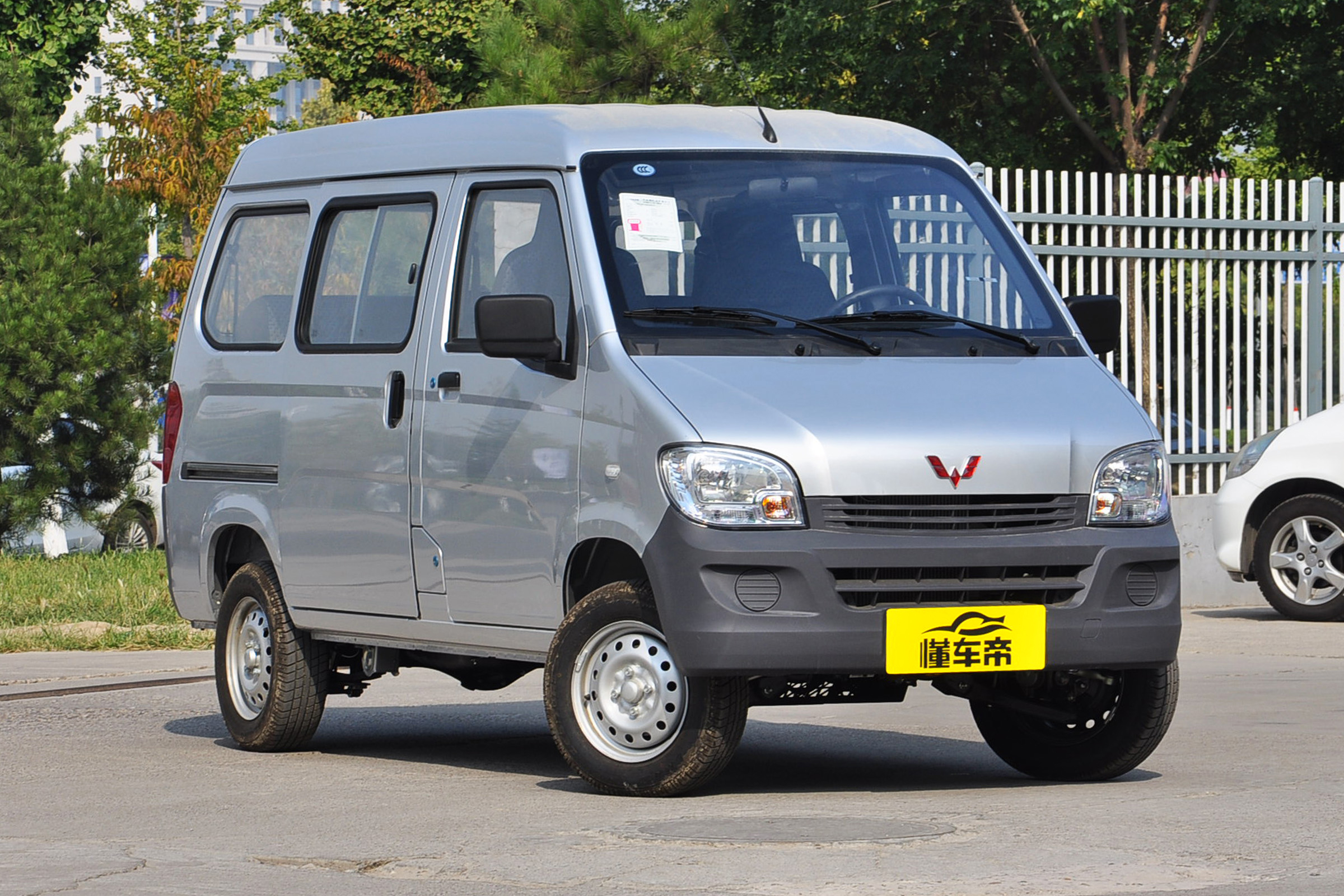 五菱之光便宜出售,五菱之光最便宜1000多