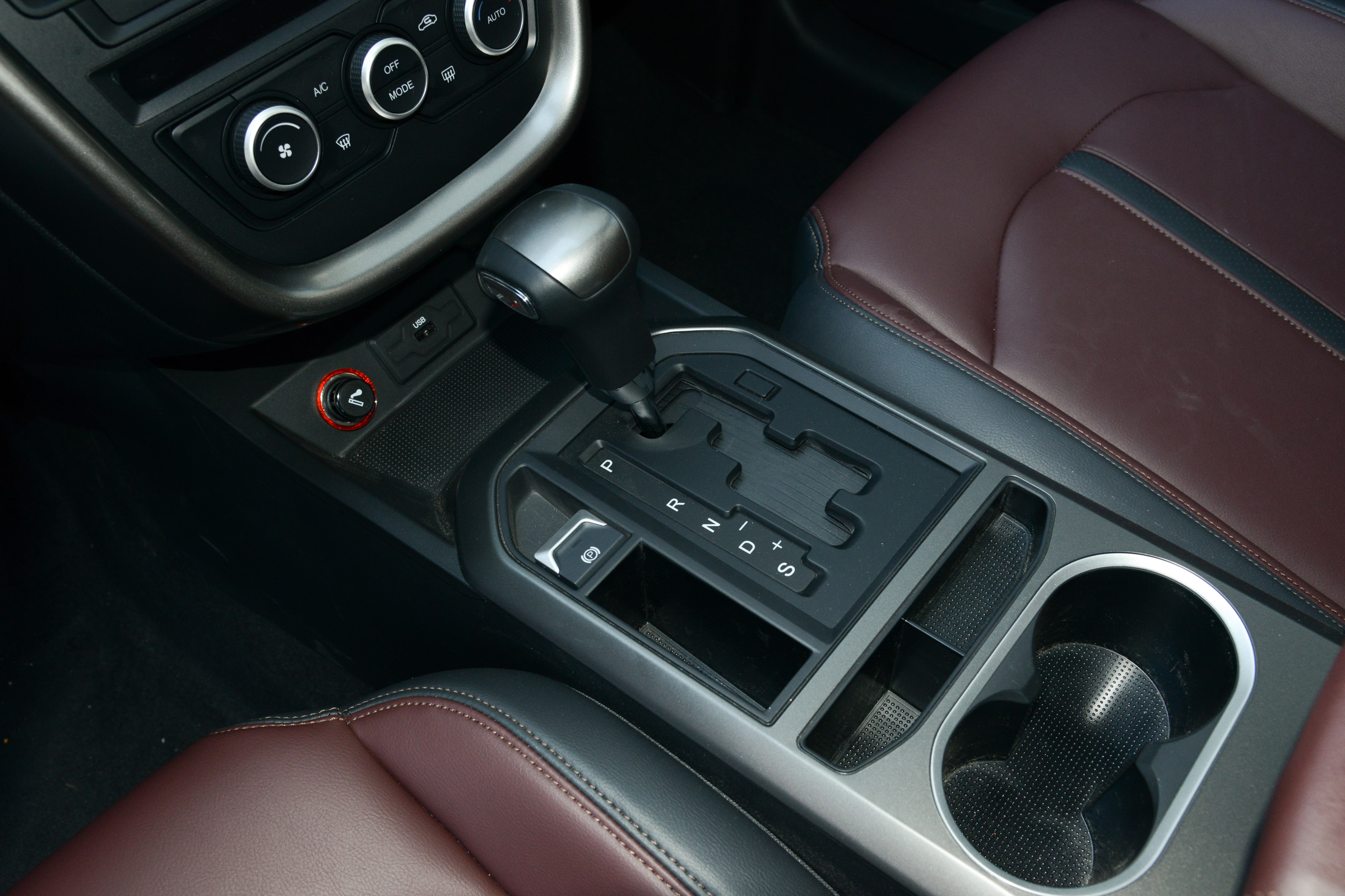 长安cs55与奔腾x80,奔腾x8评测