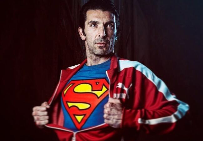 足坛经典对决纳瓦斯,天下足球05年欧冠决赛