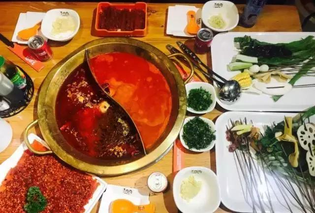 天冷了，一家一家吃起来，这些大连今年新开的网红火锅店
