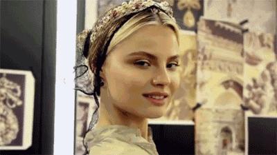 毛衣衬衫合体,衬衫毛衣配什么cp好看