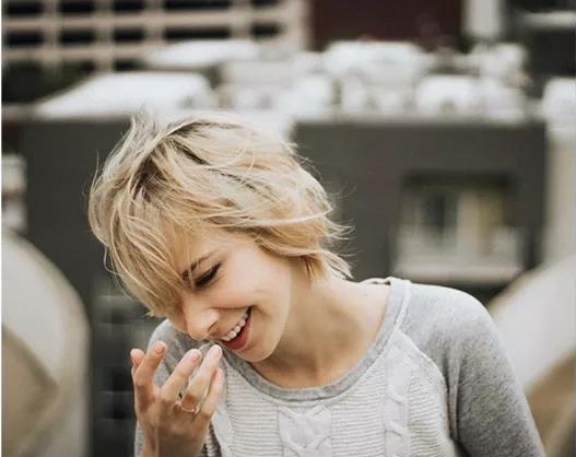 每一个女生都应该被好好对待,女人说一句对不起就行了