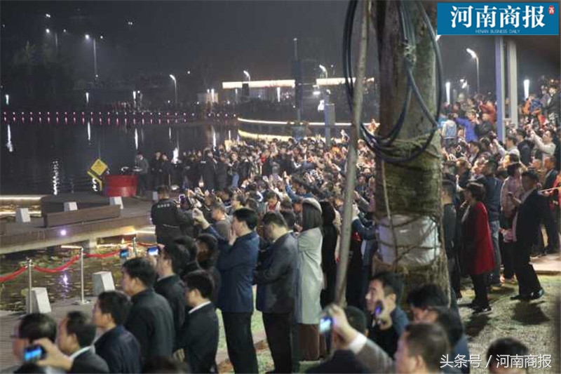 郑州音乐喷泉效果图,郑州双鹤湖音乐喷泉