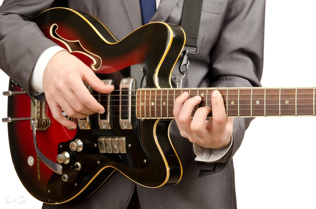 玩吉他都要学什么,初学者民谣吉他推荐哪个品牌