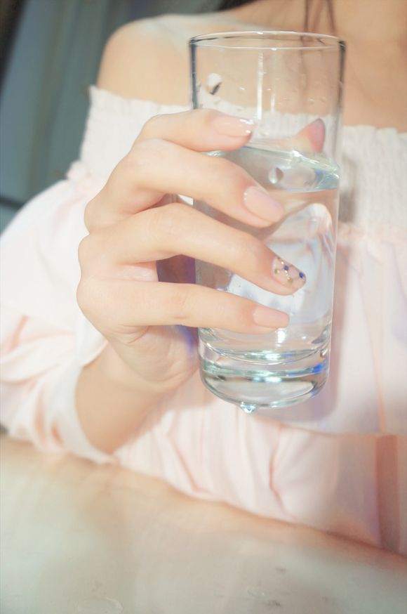 怀孕之后指甲要卸掉吗,怀孕了指甲有竖纹怎么办