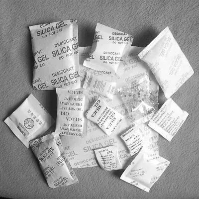 不小心误食了颗粒干燥剂会怎样,猫误食了干燥剂