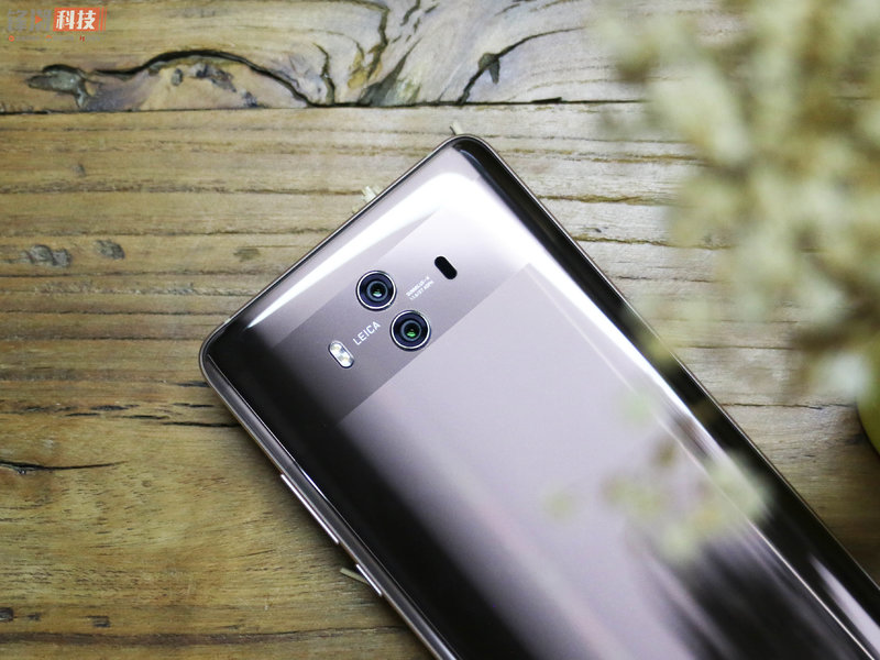 华为mate10深度上手体验,用了一年的华为mate10感觉如何
