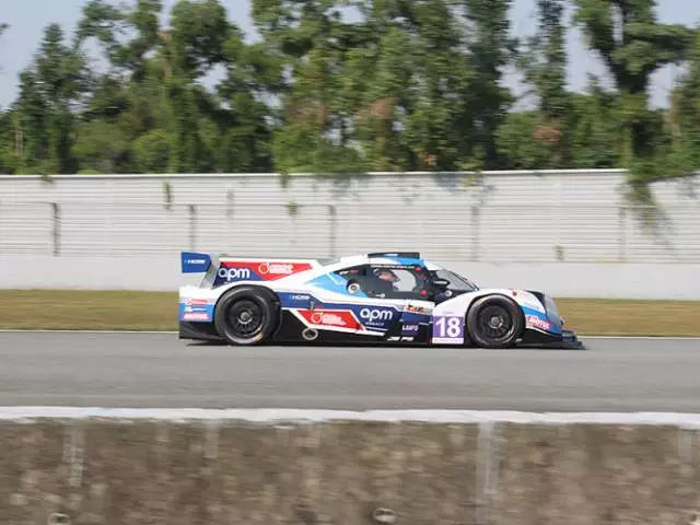 耐力赛绝非无休止地“画圈”,而是用轮胎来拓宽的哲学