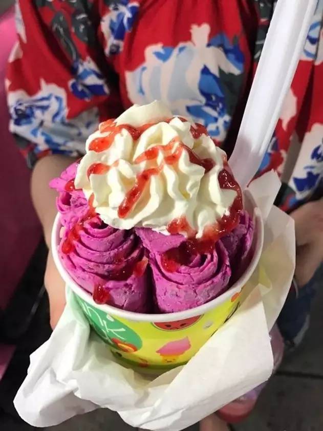 泰国很流行一款甜品,泰国甜品芋圆椰汁糖水