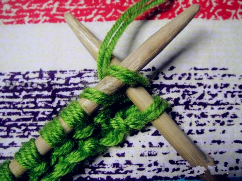 棒针编织简单的围巾新手教程,棒针围巾的编织教程最简单