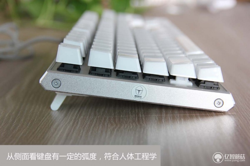 雷神机械键盘实测,雷神白幽灵键盘