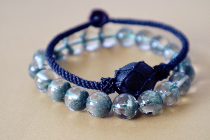 捷克红陨石水晶,捷克陨石要黑一点的还是绿一点的