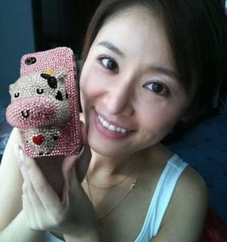 范冰冰粉色的手机壳,唐嫣baby手机壳