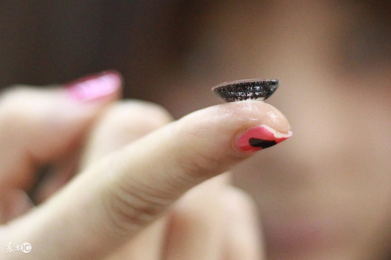 慎重购买谨防美瞳变毁瞳,不能随便乱买美瞳