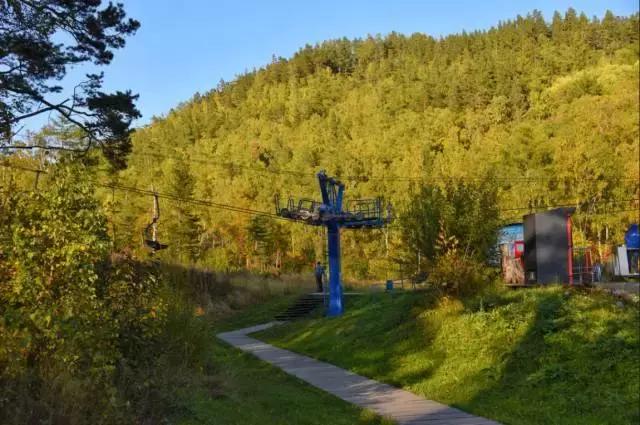 坐火车穿越俄罗斯西伯利亚,欧洲火车途经小镇