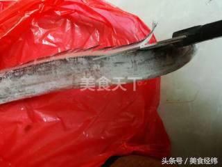 酸醋炖刀鱼的做法,秋刀鱼加醋的做法