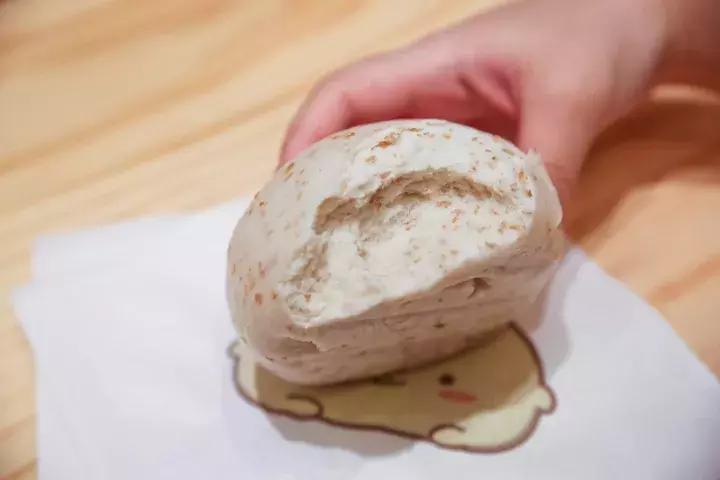 这个来自台湾的包子，香到连手指都想吞下去！吃了就上瘾！