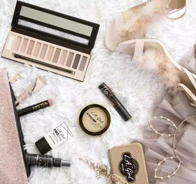 谁说平价没好货？这些逆天好用的眼影，2张毛爷爷内有找！