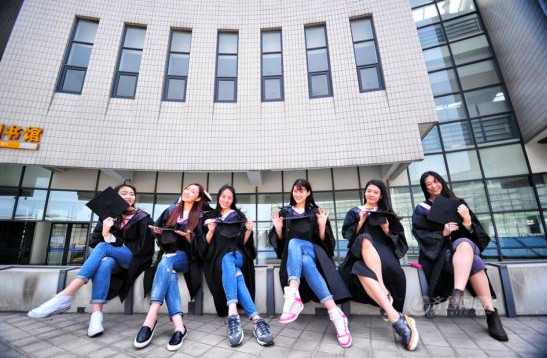 长清大学城：闳约深美是山艺