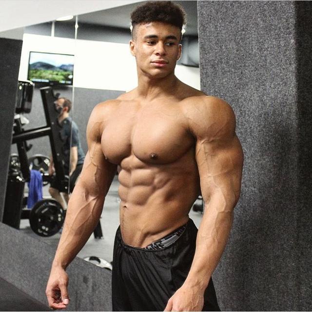 锻炼胸肌左右胸肌不一样大,如何正确锻炼胸肌