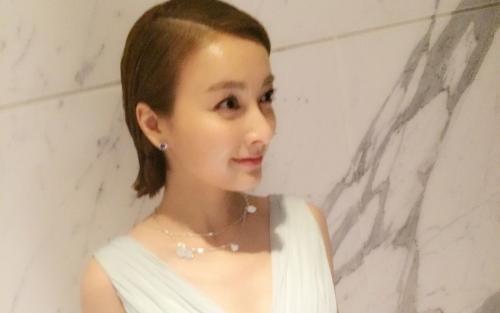 吴昕挑大梁的节目,吴昕遇见足球城图片