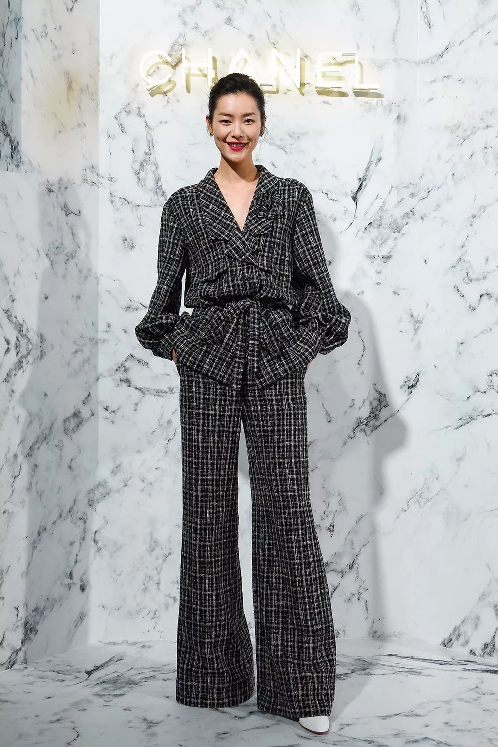 宋茜土味尬舞陈伟霆鹿晗,陈伟霆宋茜情侣装