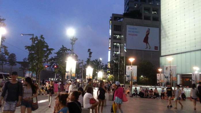 韩国东大门服装视频,韩国东大门的衣服好不好