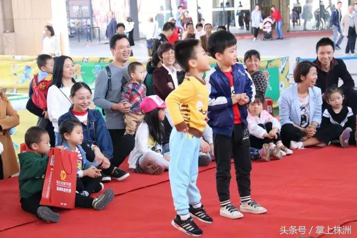 足球要从娃娃抓起图片,足球要从娃娃抓起标语