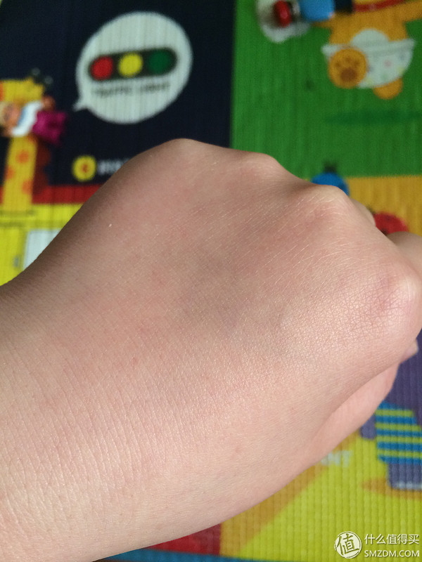 韩束巨补水套装测评,韩束净透淡斑焕白礼盒五件套