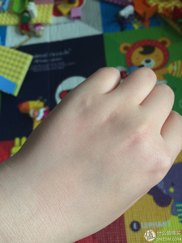 韩束巨补水套装测评,韩束净透淡斑焕白礼盒五件套