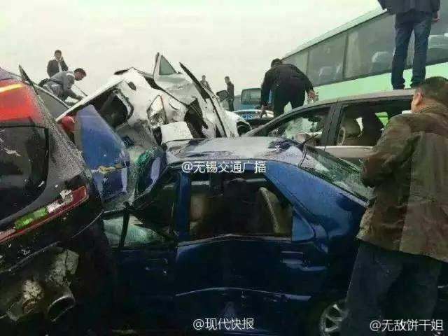 高速连环追尾是如何发生的,高速交警的救命忠告