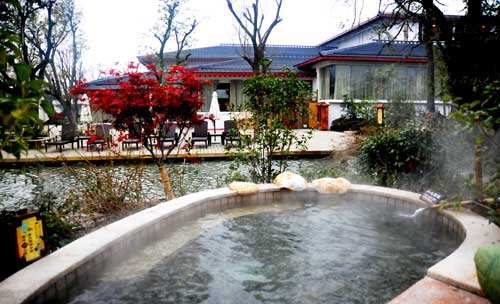 南京泡温泉推荐汤山,立冬来泡个温泉