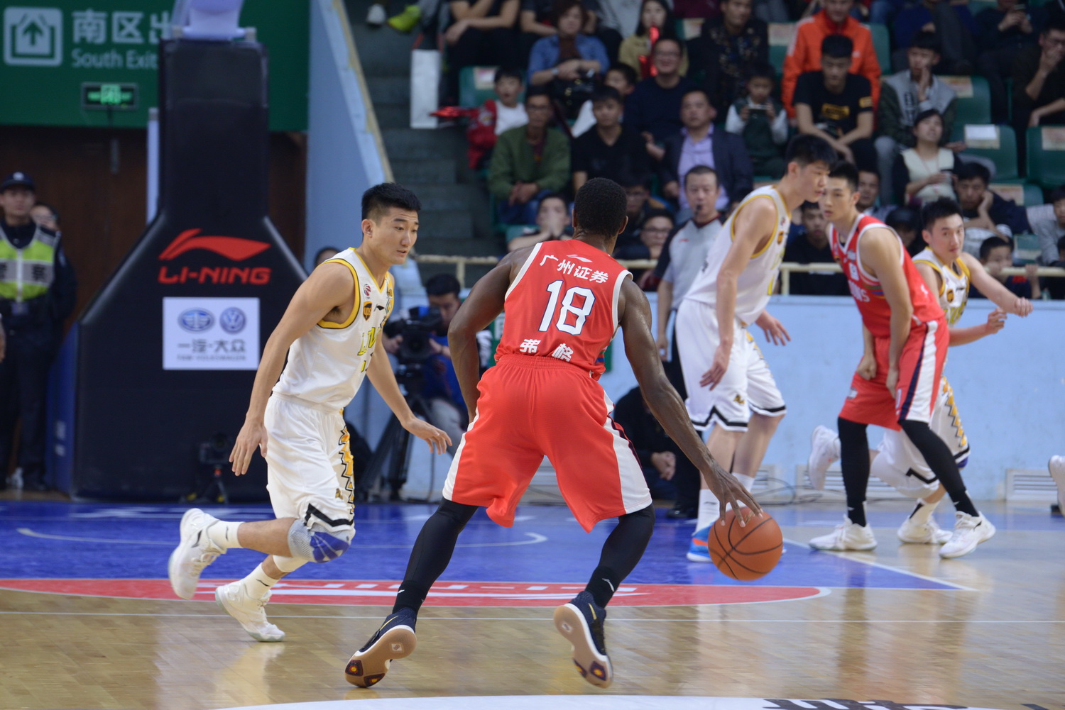 图说广厦｜轻敌吞毒奶，春哥来背锅｜广厦116-118广州现场高清图