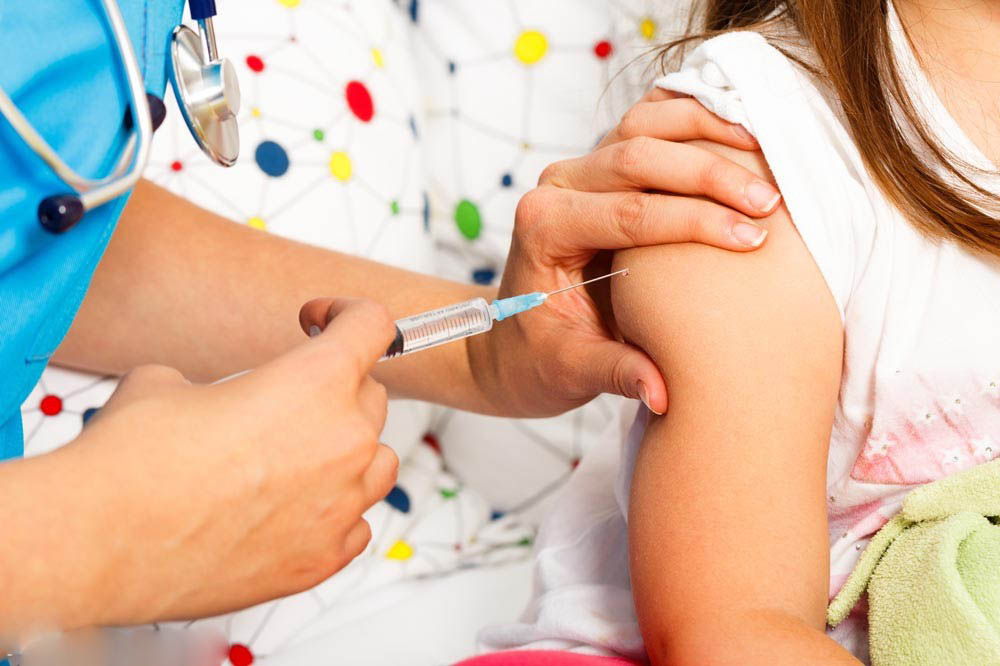 注射针眼处起了小疙瘩,打疫苗的针眼抓破了怎么办