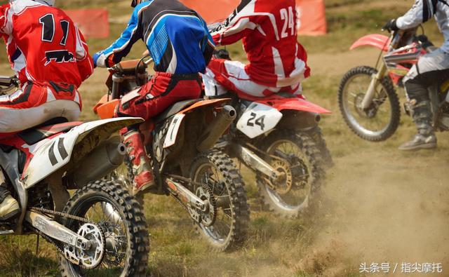 摩托车跑着熄火打不着了怎么自救,摩托车熄火了打不着了是什么原因