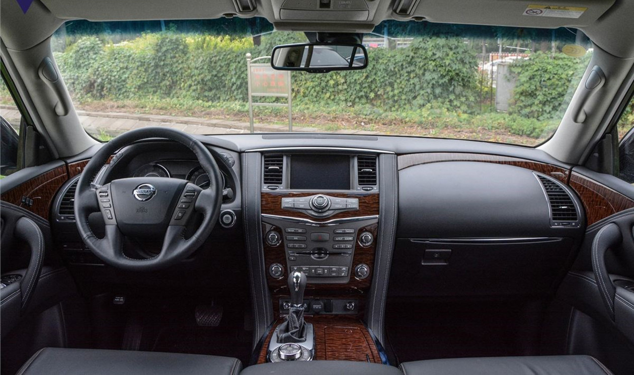 一汽普拉多贵得没谱，50万精明的人买这款全尺寸SUV，V6四驱俱全