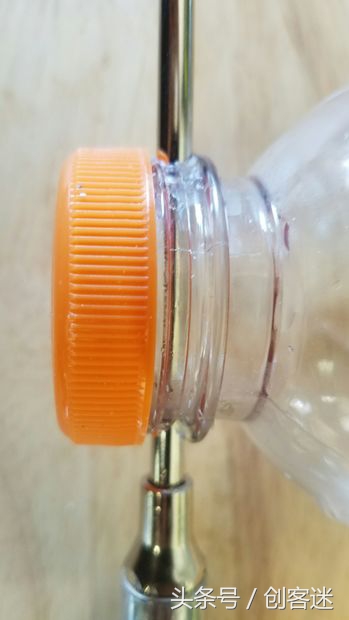 制作简易喷沙除锈机，低成本不到30元，除锈效果非常好