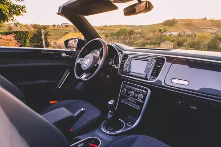 甲壳虫敞篷版试驾,敞篷版甲壳虫优缺点