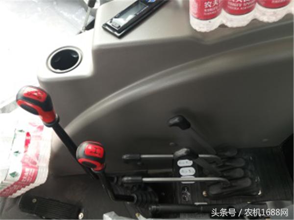 华夏2104拖拉机2018内饰,华夏2104拖拉机视频