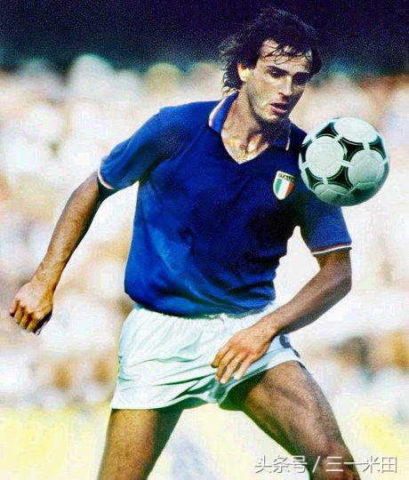 2016年欧洲杯金球奖金靴奖,历届欧洲足球金球奖得主捧杯图片