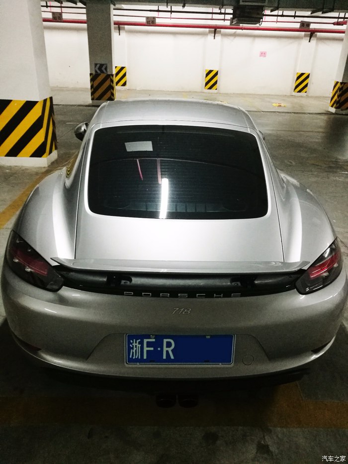 地下车库偷保时捷是哪个电影,718caymangts银色