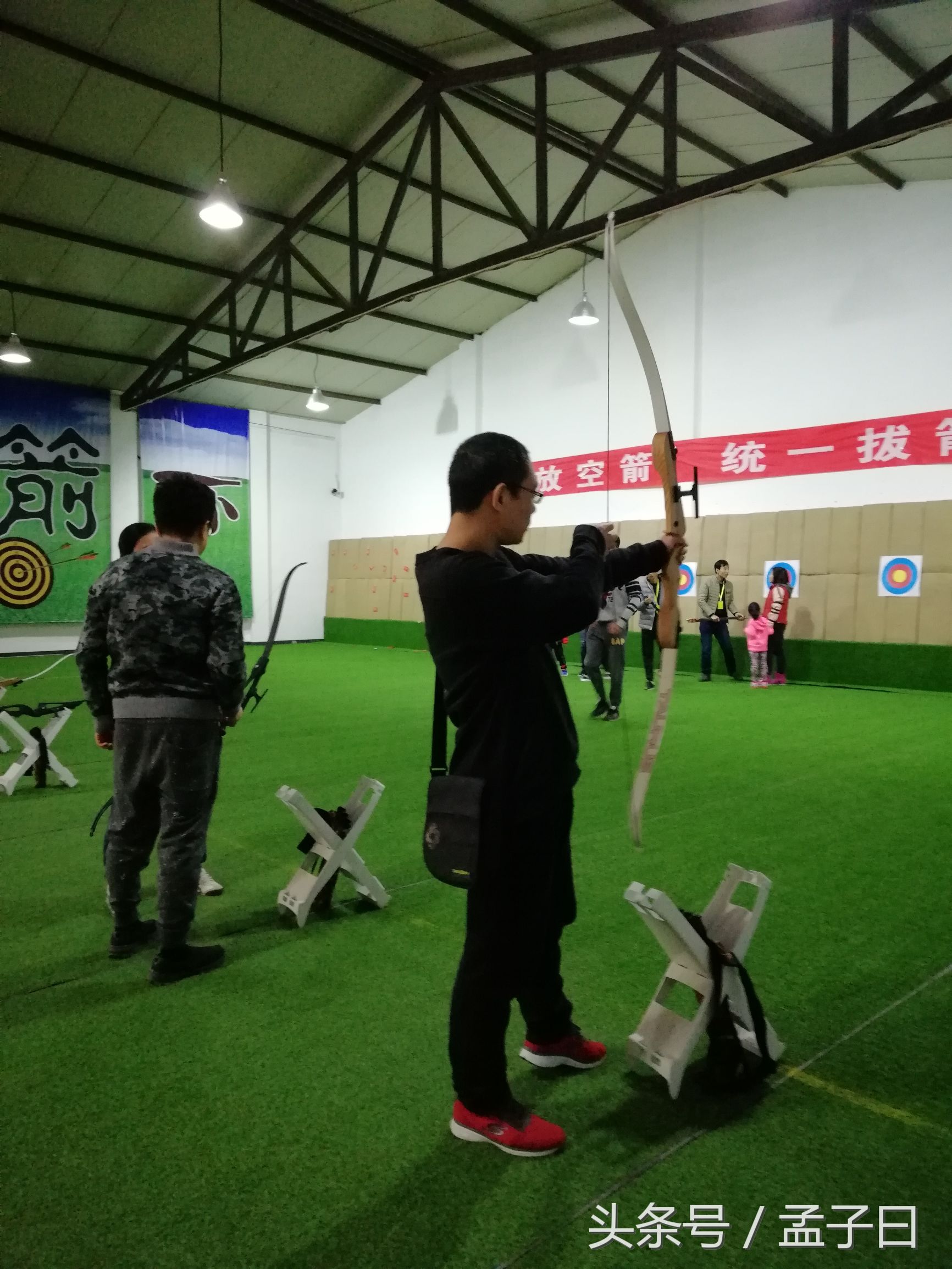 杈藉畞灏忕敺瀛╃敤鑴氭媺寮撳皠绠腑闈跺績,灏忕敺瀛╃敤鑴氭媺寮撳皠绠腑闈跺績