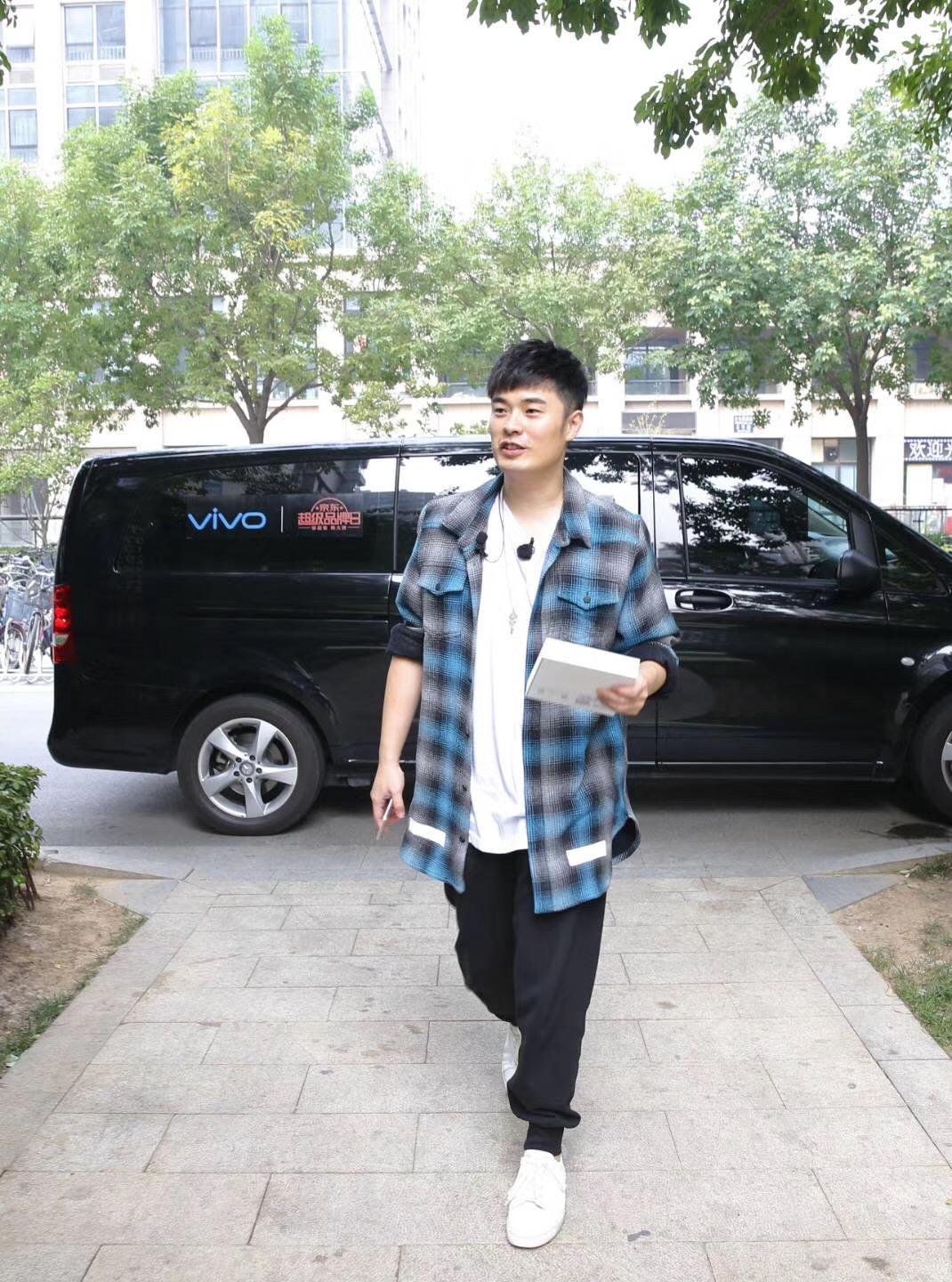 双十一行业手机销量TOP5，发力电商的背后vivo都做了什么？