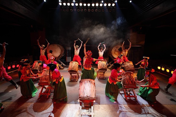 摩梭人，一个最会恋爱的民族，一生都在谈恋爱