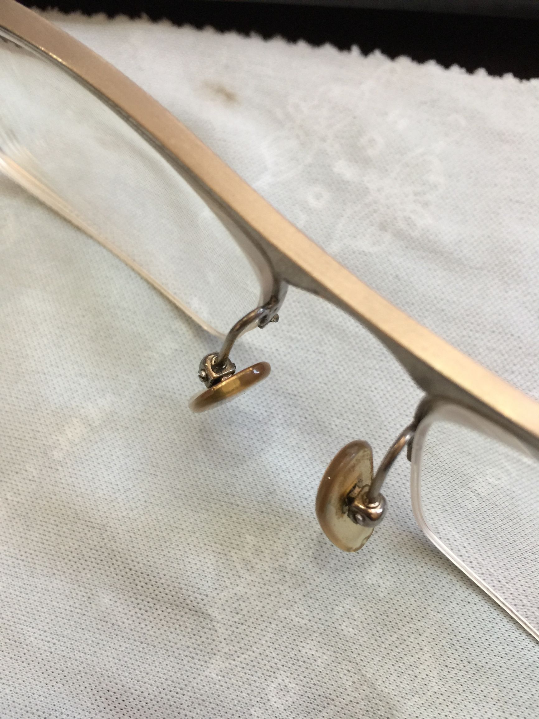 眼镜坏了能重新装吗,眼睛眼镜坏了怎么修