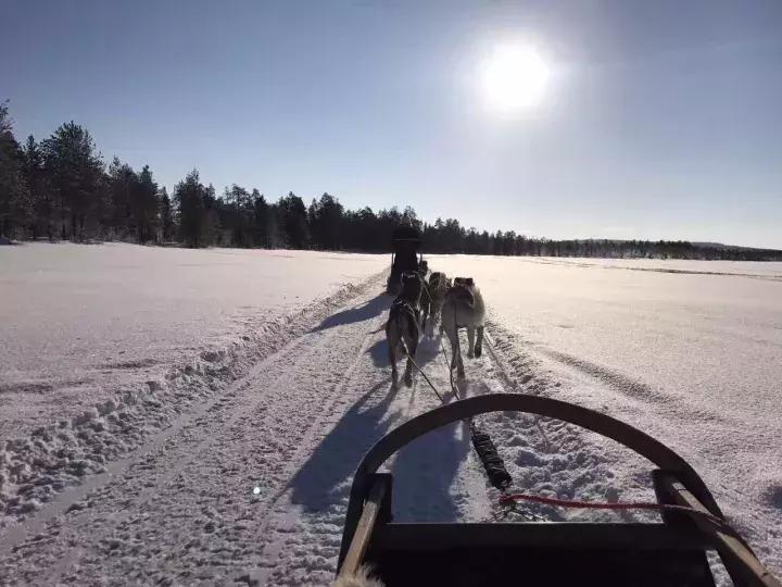 芬兰波罗的海中世纪童话,芬兰极光好像进入了童话世界