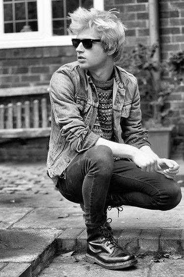 drmartens马丁靴棕色搭配,drmartens马丁靴穿搭